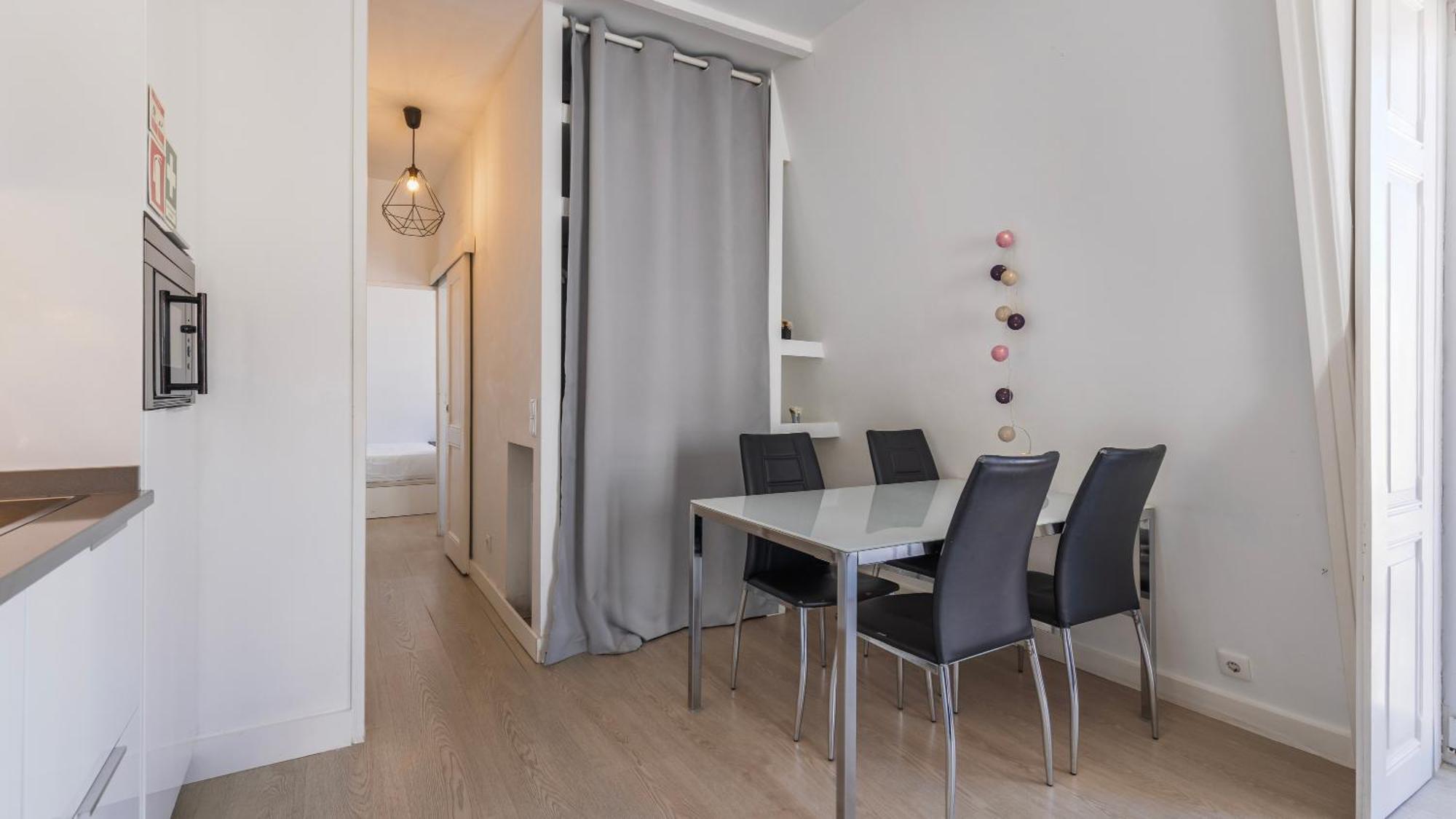Classic Topfloor Apartment By Lovelystay Lisboa Exteriér fotografie